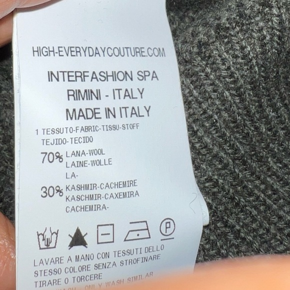 High-Everyday Couture Ladies Sweater - Picture 12 of 12